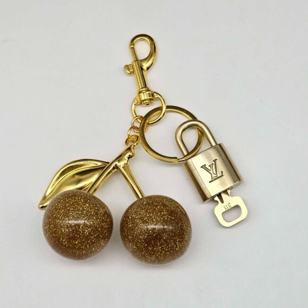 Louis Vuitton Authentic Gold Padlock 🔑 Key + Stylish Bag Unbranded Cherry Charm - Picture 5 of 7